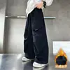 Pantalones Cargo para Niños Otoño e Invierno con Forro Polar, Espesos Nuevo Estilo 2025 para Niños Mayores, Pantalones Rectos Forrados de Polar para Niños de Invierno