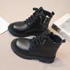 Meninas Martin Boots 2024 Verão Novas Botas Infantis Meninos Botas Curtas Pretas Styish Botas Infantis de Primavera e Outono Show Botas Femininas
