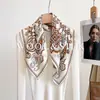 Moda Nova Outono e Inverno 2026 Elegante Versátil Lenço Quadrado de Seda e Lã 65cm para Mulheres Proteção para o Pescoço e Aquecimento Lenço de Seda e Lã