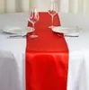 Camino de mesa de satén de seda con dobladillo de alta densidad, mantel de satén para decoración de bodas, camino de mesa estilo europeo de satén de seda dorado, venta al por mayor desde el fabricante