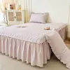 Faldón de cama acolchado estilo princesa, una sola pieza, oculta el borde inferior, nuevo modelo 2025, tela engrosada y cepillada, cubierta de cama a prueba de polvo