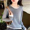Camiseta base de manga larga para mujer con cuello redondo y borde blanco a juego, diseño de dos piezas falsas, nueva para primavera y otoño 2025, suéter adelgazante, suéter de punto holgado