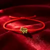Pulsera Shuibei Gold 999 de Oro Sólido "Hielo Triturado" Hilo Rojo Oveja Pequeña para Mujer, Joyería del Zodiaco Oveja para el Año de la Oveja, Venta al por Mayor vía Transmisión en Vivo