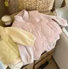 Traje Infantil Otoño e Invierno Nuevo Finales de Otoño Ropa Infantil para Niños y Niñas Dibujos Animados Cálido Traje de Tres Piezas Guardería Práctico