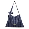 Nova Bolsa Tote Preguiçosa para o Trabalho na Primavera e Verão Xadrez Versátil Retro Casual Moda Grande Capacidade Bolsa de Mão Bolsa Transversal para Mulheres