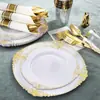 Conjunto de Pratos de Jantar Transparentes com Estampagem a Quente Louça Descartável Padrão Dragão Borda Preta Dourada Prato em Relevo Louça de Plástico Rígido PS
