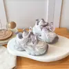 Zapatillas gruesas para niños, zapatos para niñas, nuevo estilo primavera y otoño 2026, zapatillas de correr de malla transpirable, suela suave, antideslizantes.