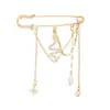 Joyería Transfronteriza Europea y Americana, Broche de Metal Retro con Forma de Serpiente y Corazón, Pin de Borla de Moda y Sencillo para Prevenir la Exposición