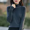 Novo suéter de malha com gola alta e fio de prata para outono e inverno, estilo coreano, slim fit, blusa básica de manga longa para mulheres