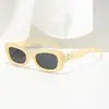 Gafas de Sol Pequeñas Cuadradas Estilo Ojo de Gato con Diseño de Cielo Estrellado Retro Europeo y Americano para Hombres, Moda de Alta Gama, Estilo para Viajes, Gafas de Sol Versátiles para Mujeres, Modernas