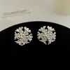 Pendientes de Flor de Margarita, Pendientes de Diseño Elegante de Nicho de Alta Gama, Modernos, Únicos, Lujo Accesible y Pendientes Versátiles para Mujer
