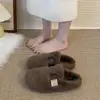 Chinelos de Pelúcia Quentes para Mulheres, Novo Estilo para Outono/Inverno, Meio Chinelo Fechado na Ponta, Chinelos de Algodão da Moda 2026 para Usar em Casa ou ao Ar Livre