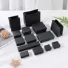Caja de embalaje para joyería de papel kraft en stock, caja para accesorios, caja de almacenamiento negra para pulseras y anillos, caja de joyería al por mayor
