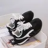 Zapatos casuales retro de suela blanda para niños, nuevo modelo principios de otoño 2026, zapatillas de entrenamiento alemanas para niños, zapatillas deportivas de bloques de color para niñas