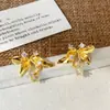 Elegantes, Exquisitos, Lujosos Accesibles y de Gama Alta, Pendientes de Zirconia con Forma de Pétalo, Versátiles, Modernos y Elegantes para el Uso Diario de las Mujeres