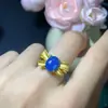 Anel de Opala Azul Colorida Natural com Pedra Principal Realçadora Branca 8*10mm, Prata S925 com Cravação Finamente Trabalhada, Venda Direta do Fabricante