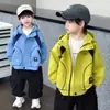 Chaqueta de pana para niño de otoño con bloques de color, prenda exterior elegante para niños pequeños y niños pequeños