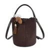 Bolso de Cubo de Mano de Gama Alta para Viajes Diarios Otoño 2026 Nuevo Bolso Retro de Hombro Único para Madre e Hijo Bolso Cruzado de Gama Alta para Mujer