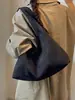 Moda Transfronteriza Versátil para Mujer 2026 Nuevo Otoño/Invierno Bolso de Hombro Grande Capacidad Textura Mate Bolso de Axila para Viajes Diarios de Alta Calidad