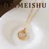 Moda Europeia e Americana Simples Versátil Colar com Pingente de Concha e Coração Luxo Leve Sensação de Alto Padrão Nicho Temperamento Corrente para Clavícula