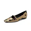 Zapatos Planos de Moda Plateados con Lunares Estilo 2026 Primavera y Otoño Nuevos Cuadrados Planos Poco Profundos Slip-On de Cuero