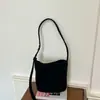 Bolso cruzado de gamuza retro versátil, simple y elegante, adecuado para ir al trabajo, estilo bolso cubo, moda coreana, bolso de axila de moda