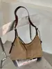 Bolso tote de terciopelo suelto cruzado para mujer, gran capacidad, para ir al trabajo, versátil, bolso de un solo hombro, nuevo estilo de bolso cruzado otoño 2026