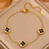 Pulsera de Acero Inoxidable, Lujo Ligero y de Gama Alta, Pulsera Hueca Redonda de Cuatro Hojas para Niñas, Pulsera Elegante de Temperamento Transfronteriza
