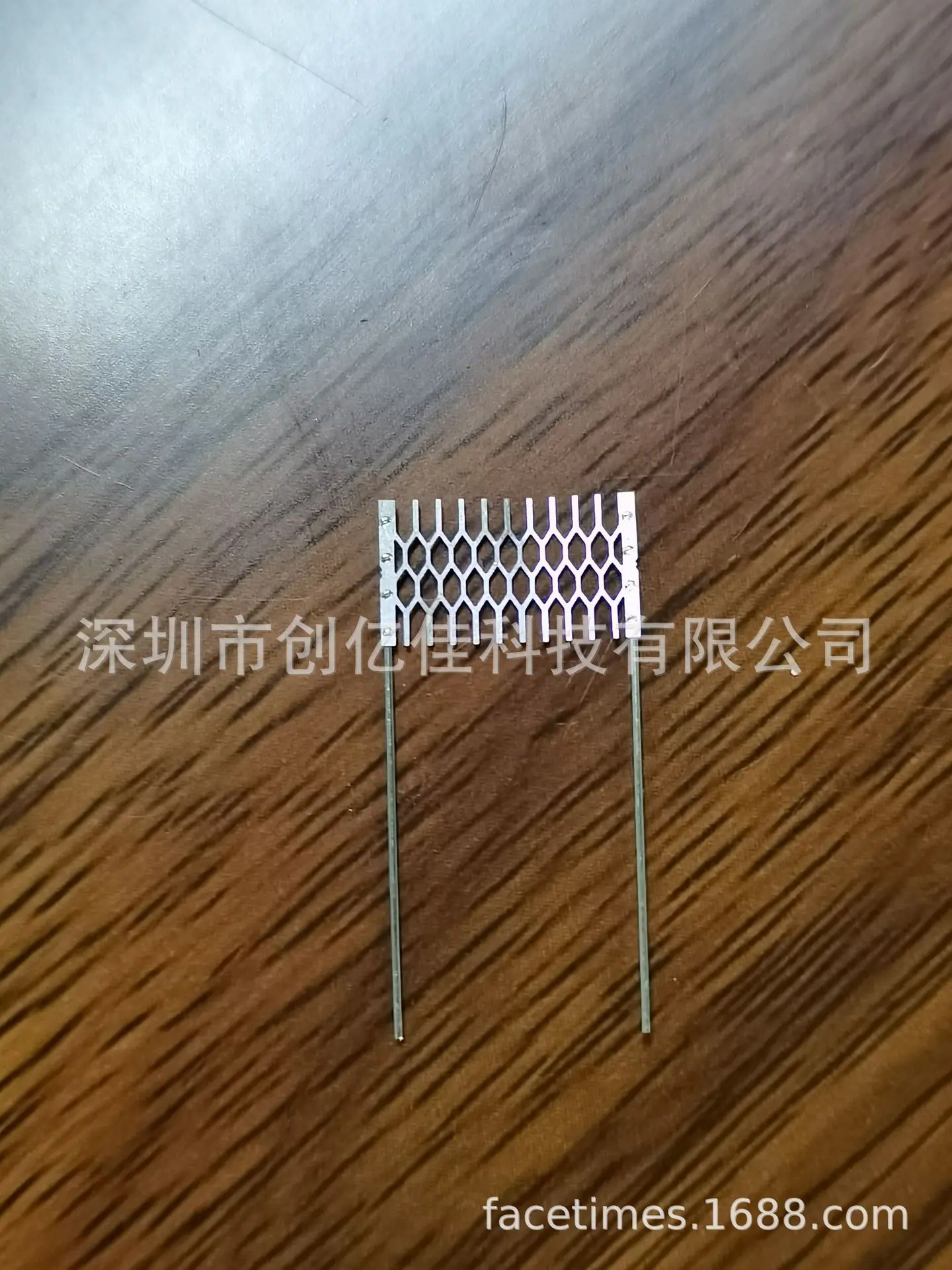 0.3-0.4欧