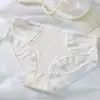 Renda fina sexy borda gelo seda roupa íntima feminina Sem costura Sem costura quadril cintura menina triângulo Shorts fábrica atacado