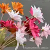 Flor Artificial 3 Cabeças Lírio Pequeno Vermelho Rosado Lírio Adereços de Casamento Decoração Externa de Casamento Flor de Seda Flor Falsa Atacado