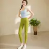 Elegante conjunto de yoga de malla para mujer con almohadillas en el pecho, top deportivo de tirante fino, conjunto de verano sexy adelgazante para fitness de manga corta