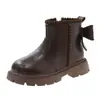 Elegantes Botas de Cuero Forradas de Felpa para Niñas 2026 Otoño/Invierno Nuevo Estilo Suela Suave Moda Infantil Niña Botas Martin Botines Cortos de Princesa