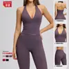 Conjunto de Fitness Deportivo al Aire Libre Europeo y Americano de Primavera, Conjunto de Yoga Ajustado de Tela Cepillada, Conjunto de Yoga con Cuello Halter Espalda Hermosa 4201