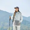 Moda Casual Versátil Fresca Verano 2025 UPF50+ Transpirable Cómoda Protectora UV con Capucha Chaqueta Protectora Solar