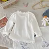 Camisa Básica de Primavera e Outono para Meninas, Camiseta de Manga Longa com Laço e Gola de Orelha, Top Branco Doce e Versátil para Bebês