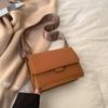 Bolso retro informal para mujer, novedad de 2022, bolso de hombro informal de moda para mujer, bolso cruzado pequeño cuadrado sencillo coreano.