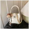 Bolsa de comercio exterior transfronteriza de la fábrica de origen, bolso de mujer, nuevo bolso de mano retro de moda 2026