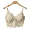 Camisola de terciopelo de lujo ligero para principios de otoño con encaje tridimensional, cuello en V, hermoso diseño de espalda y copa fija integrada