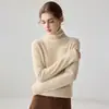 Novo suéter de caxemira outono e inverno com gola alta sobreposta, design vazado texturizado, top base de tricô simples e estiloso