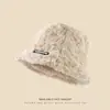 Sombrero de Cubo de Felpa Negra con Letras de Piel Sintética de Conejo para Mujer, Moda Tendencia Versátil, Cálido Sombrero Cloche