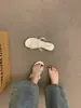 Sandálias Transparentes com Tiras de Pérola de Salto Grosso Estilo Coreano para Mulheres, Novo Modelo Verão 2026, Adequadas para Usar com Vestidos, Chinelos Frescos para a Noite