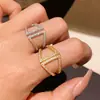 Anel Vazado em Ouro 18K Banhado a Ouro com Zircônia, Design de Nicho Vintage, Joia de Dedo Versátil e Exquisita