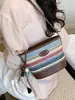 Bolso de Hombro Tejido a Rayas Arcoíris Nuevo 2026 Transfronterizo para Mujer, Bolso Cubo Estilo Vacaciones, Bolso Cruzado de Moda para el Trabajo