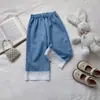 Pantalones anchos con ribete de encaje para niños, nuevo estilo de verano, pantalones casuales de imitación de mezclilla para niñas, pantalones largos azules holgados para uso al aire libre