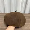 2026 versión coreana otoño e invierno sombrero de calabaza retro versátil para mujeres con circunferencia de cabeza grande, boina octogonal de artista a rayas de alta gama