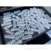 Colgante de flor de cinco pétalos de calcedonia blanco hielo, ágata natural de doble cara de hielo de alta calidad, colgante de flor de la fortuna estilo chino nuevo al por mayor