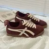Zapatillas Retro Planas de Suela Blanda para Mujer Otoño 2025 Zapatos Deportivos Casuales Versátiles Cómodos Zapatos de Entrenamiento Alemanes Modernos
