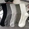Meias Curtas Clássicas Preto e Branco Cinza Populares da Temu Meias Finas de Barco de Verão Meias Esportivas Unissex Meias de Algodão Modernas Versáteis