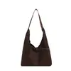 Bolsa de Veludo com Rebite Cruzado Outono Inverno 2026 Nova Moda Bolsa Tote de Grande Capacidade Bolsa de Ombro Único Feminina
